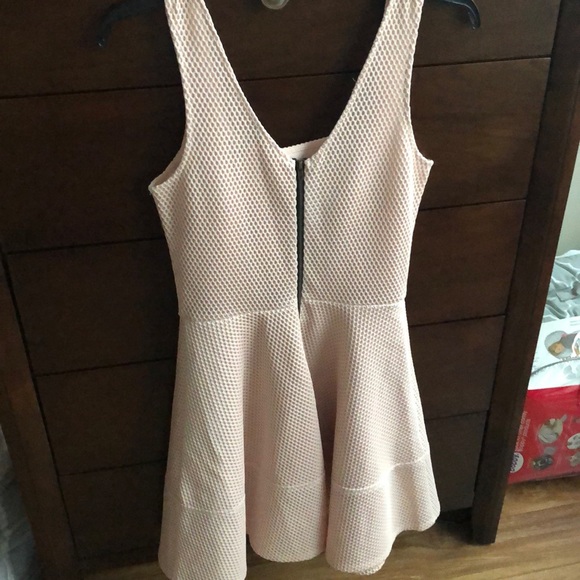 Pink Lulu’s dress-Size Small - Picture 3 of 3